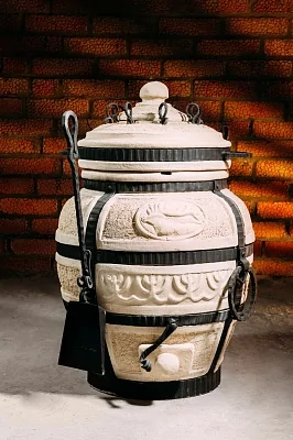 Tandoor Vânătorul cu capac rabatabil